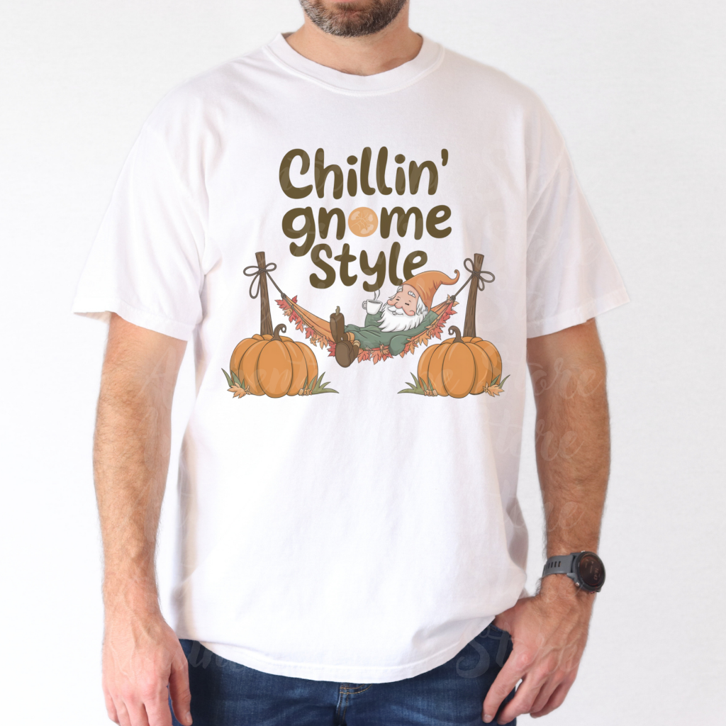 Chillin Gnome Style T-shirt, Funny Gnome Shirt for Fall, Cute Pumpkin Gnome Tee, Halloween Gnome Graphic Tee, Autumn Vibes T-Shirt